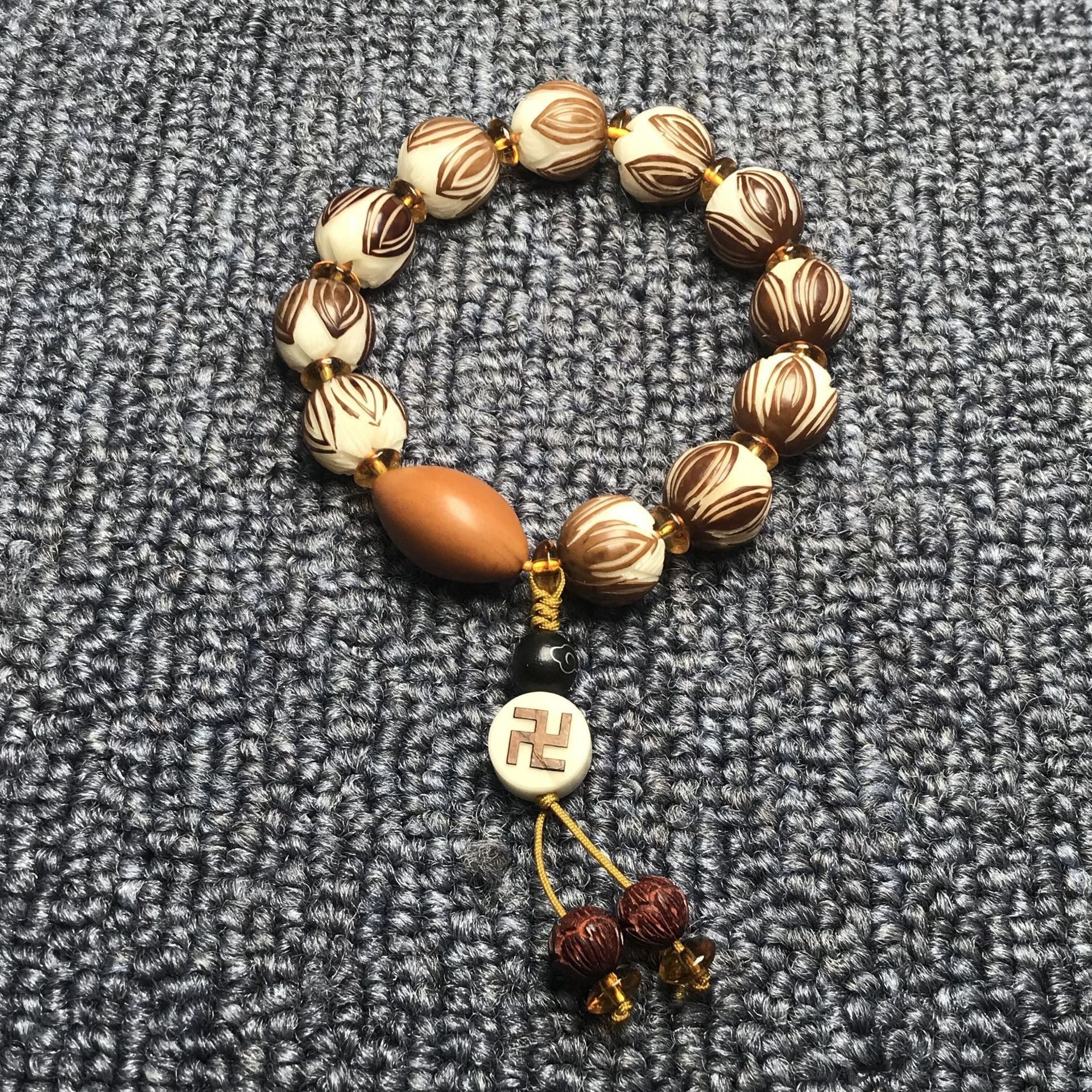 White Jade Bodhi Root Lotus Carved Bracelet Unisex Tai Chi