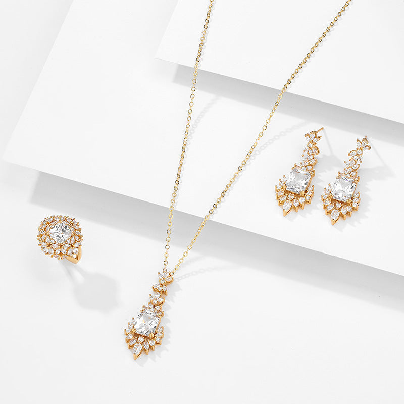 Lady Temperament Shining Zircon Necklace With Blue Gem