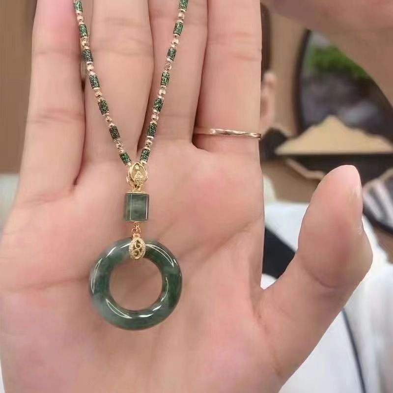 Unisex Temperament Necklace Wild Safety Buckle Pendant