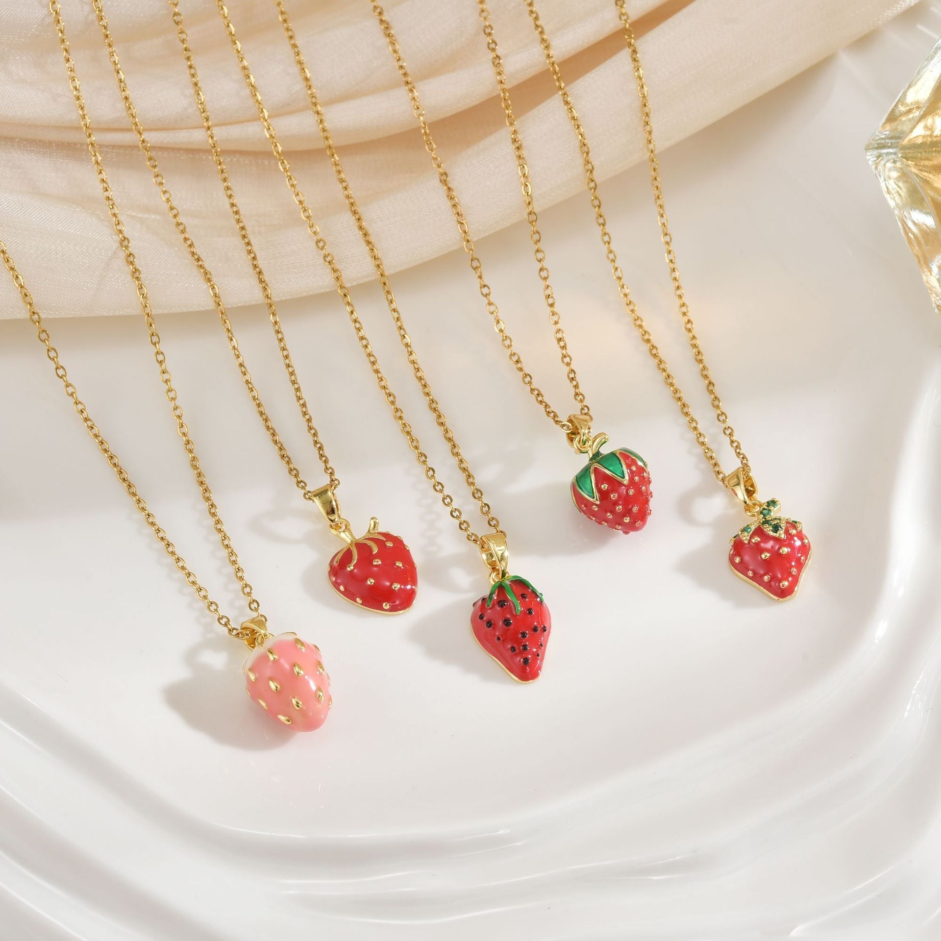 Women's Trendy Strawberry Necklace Cute Fashion Jewelry