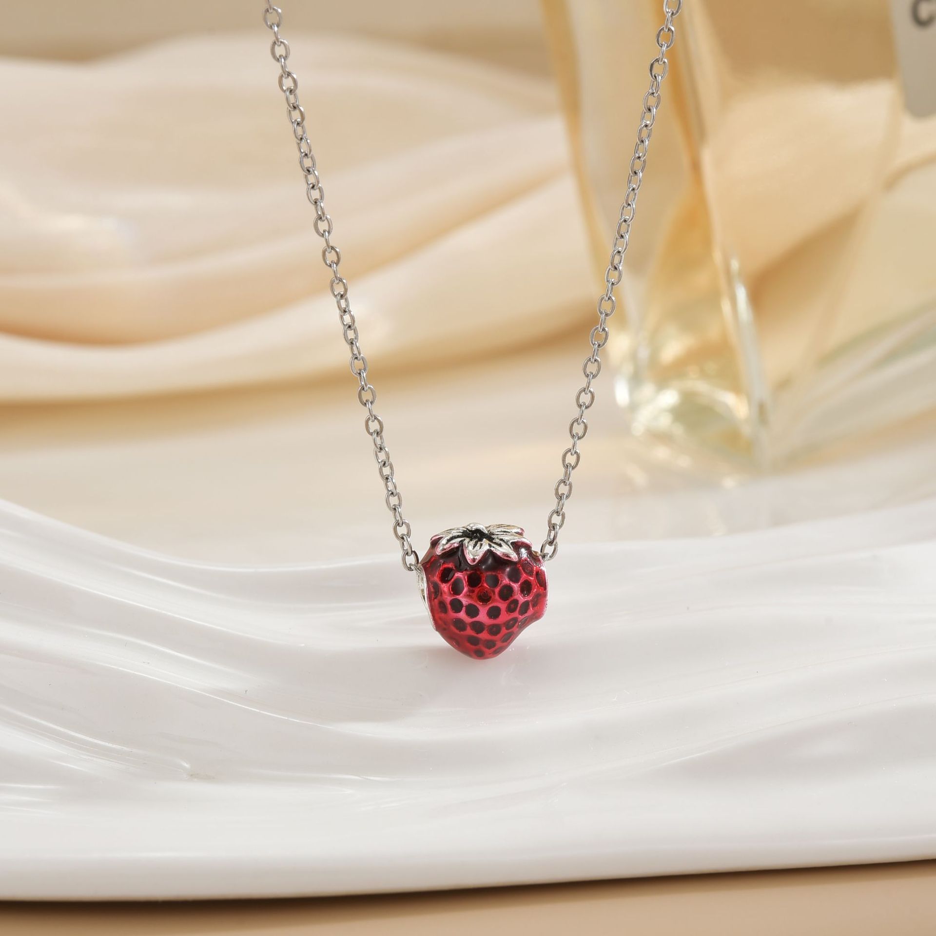 Women's Trendy Strawberry Necklace Cute Fashion Jewelry