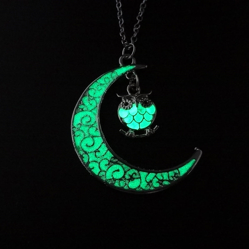 Glowing Pendant Necklace Silver Plated Chain for Women