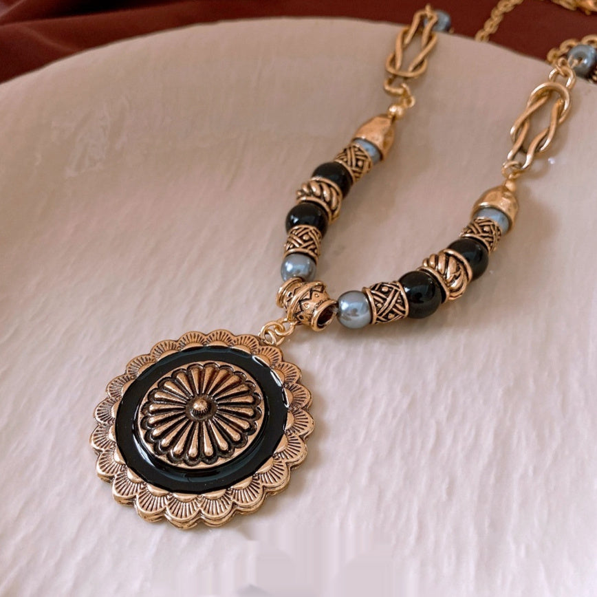 Flower Pearl Necklace Retro Clavicle Chain Gold Gray