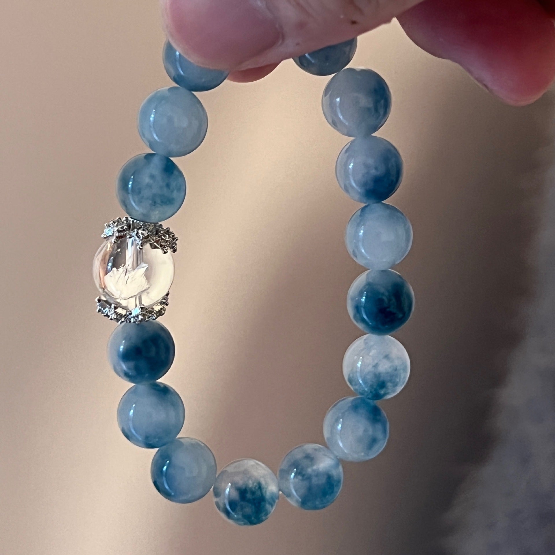 White Crystal Ink Blue Floating Flower Aquamarine Bracelet