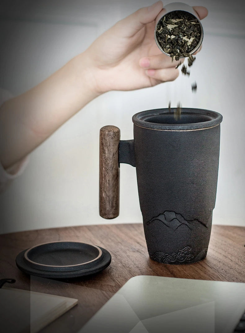 Retro Ceramic Tea Mug — Large 300ml with Lid & Wooden Handle