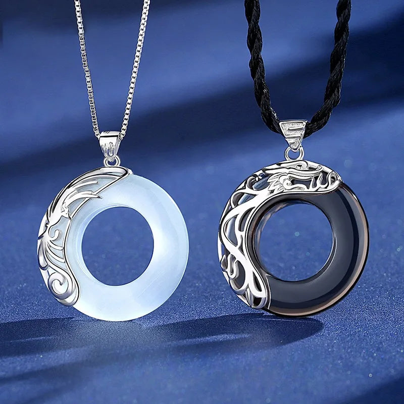 Sonne-Mond-Paar-Halskette von Tinkers Spiritual Balance