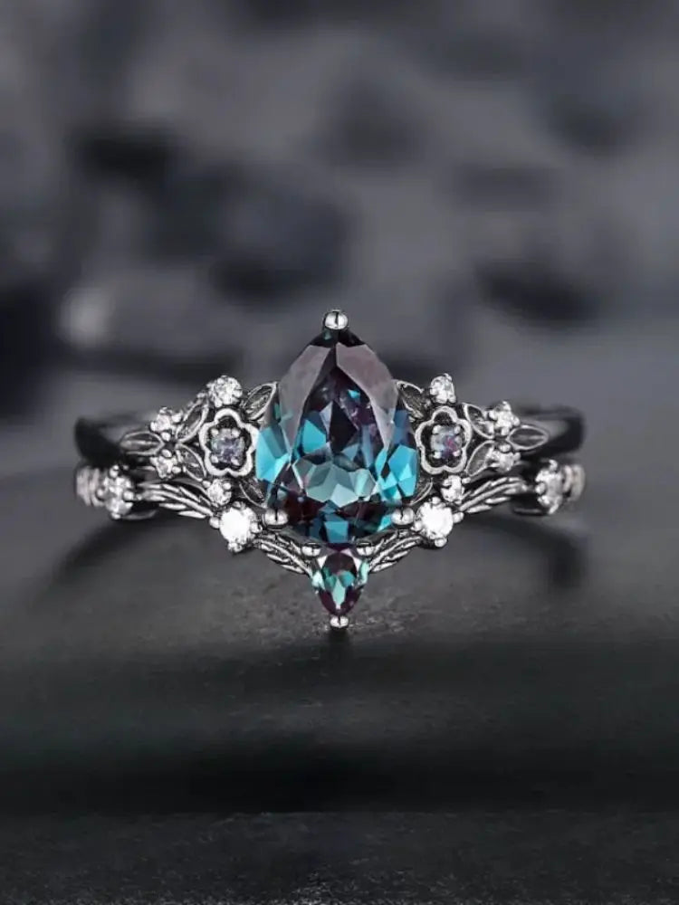 Tinkers Luxury Gunmetal Black Cubic Zircon Ring With Vine Design - Apparel & Accessories > Jewelry > Rings