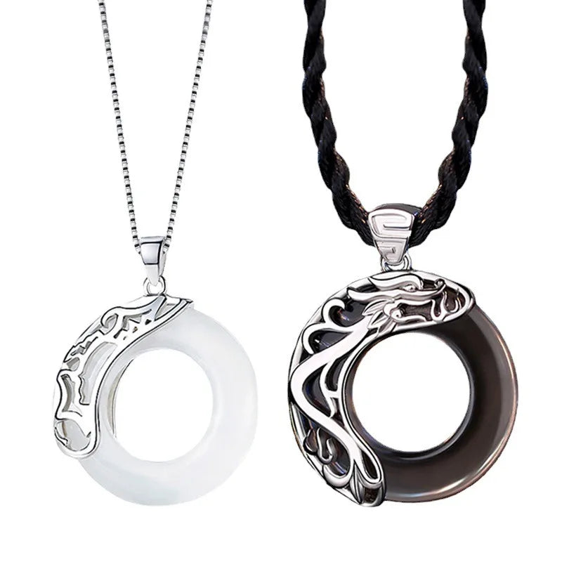 Sonne-Mond-Paar-Halskette von Tinkers Spiritual Balance