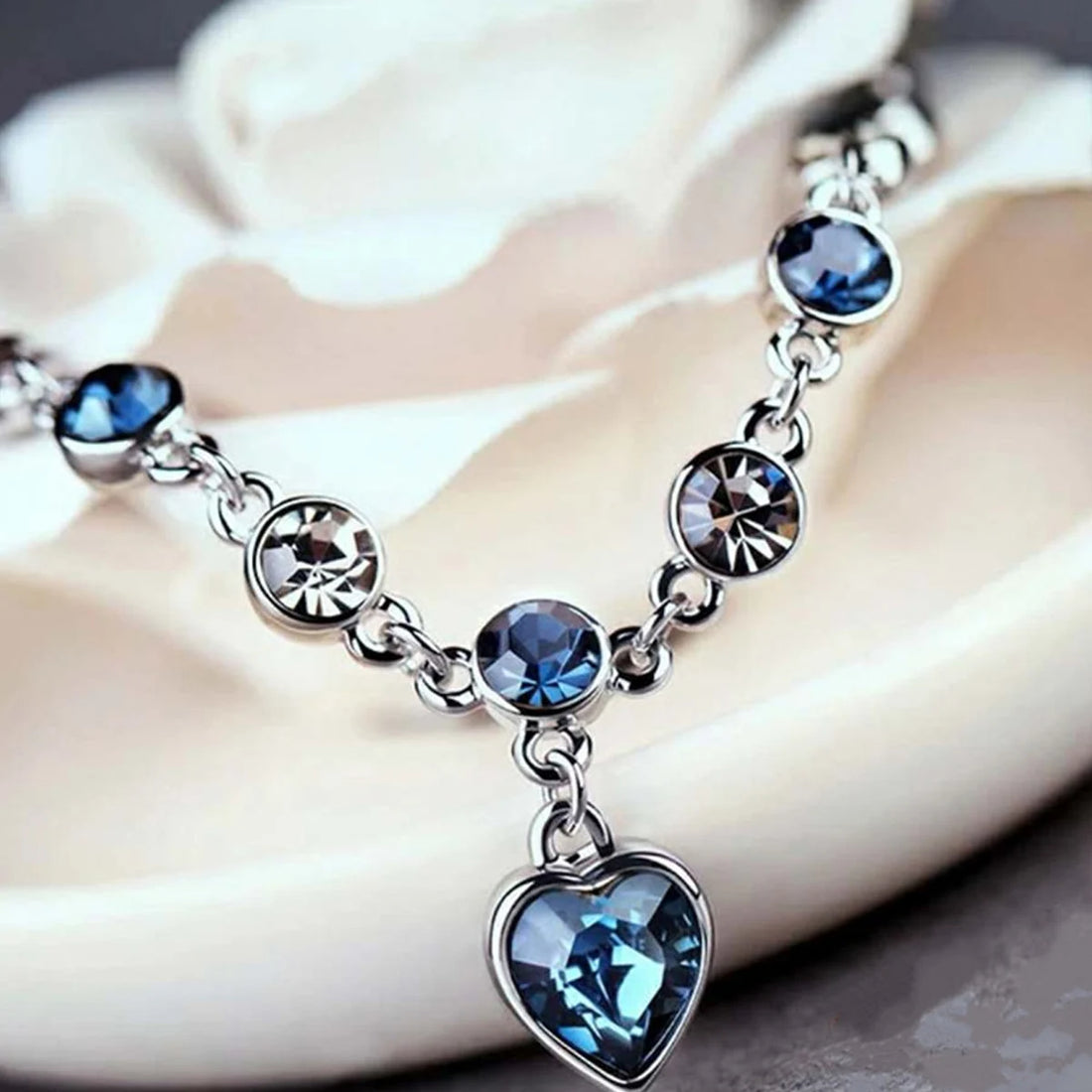 Tinkers Women Silver Bracelet With Blue Crystal Heart Charm - Apparel & Accessories > Jewelry > Bracelets