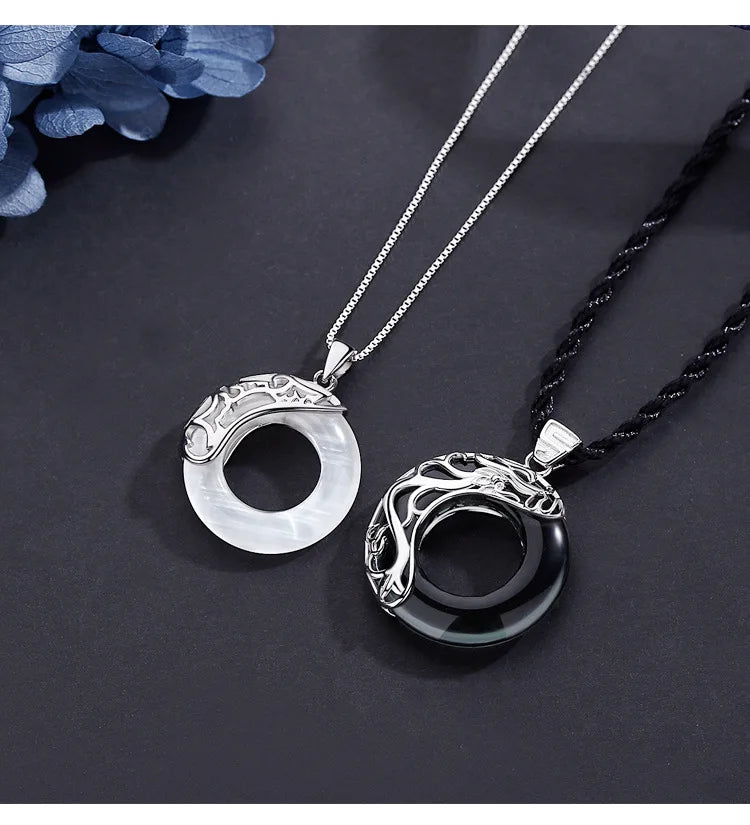 Sonne-Mond-Paar-Halskette von Tinkers Spiritual Balance