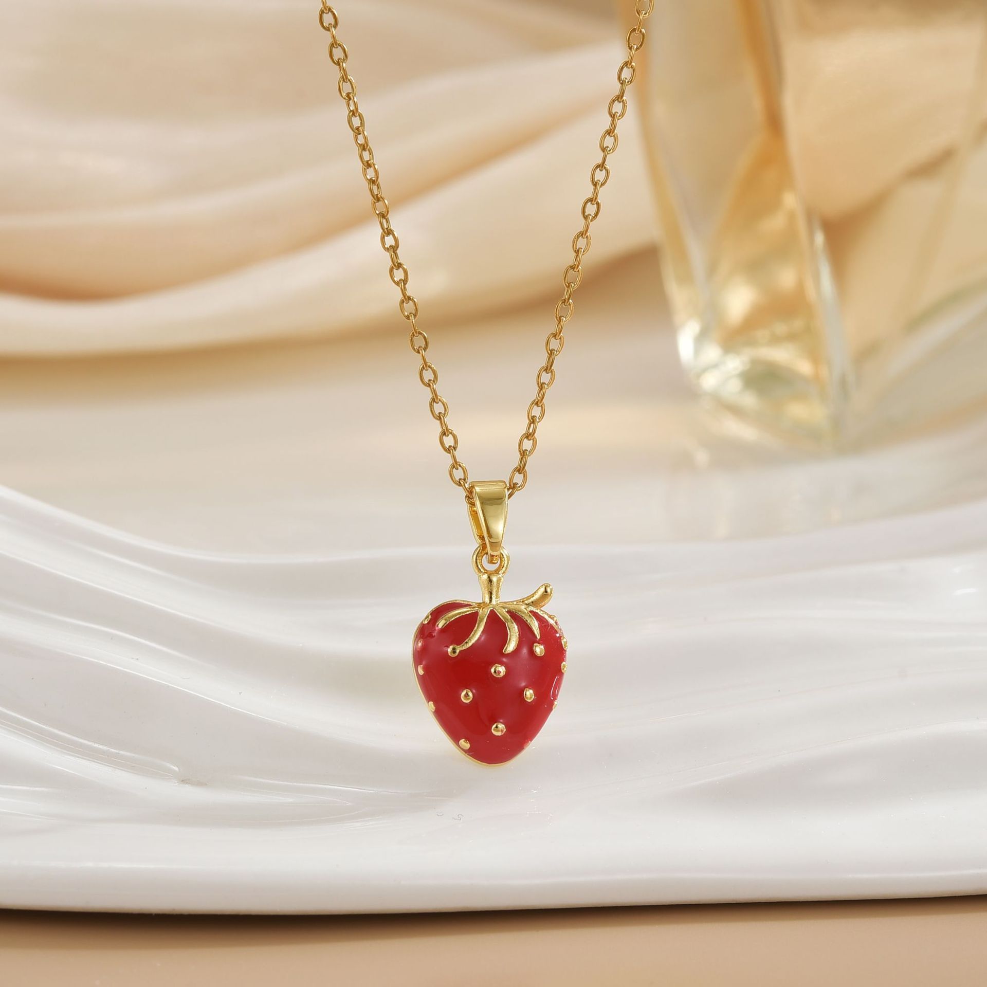 Women's Trendy Strawberry Necklace Cute Fashion Jewelry