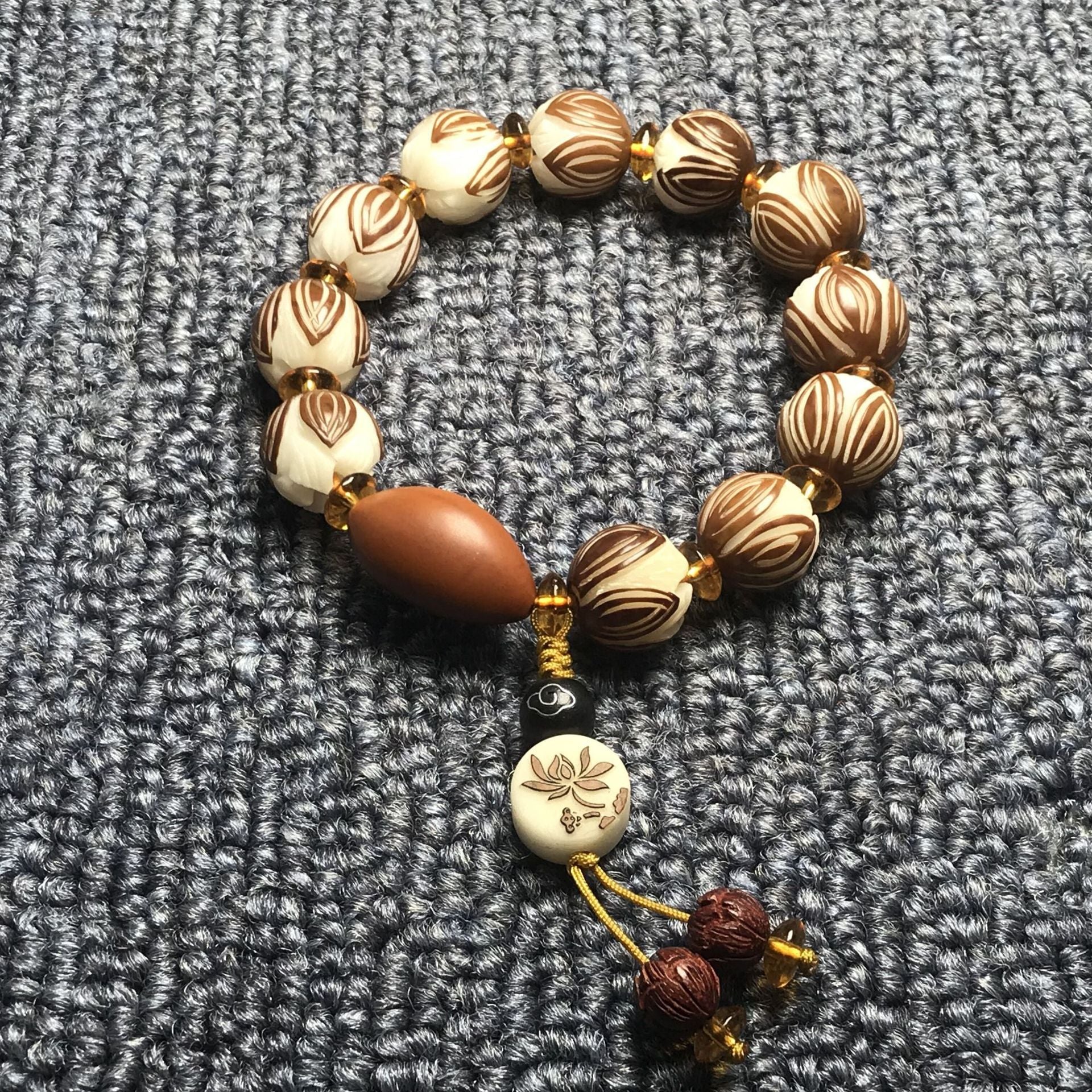 White Jade Bodhi Root Lotus Carved Bracelet Unisex Tai Chi