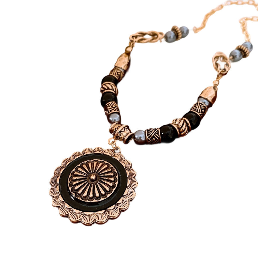 Flower Pearl Necklace Retro Clavicle Chain Gold Gray