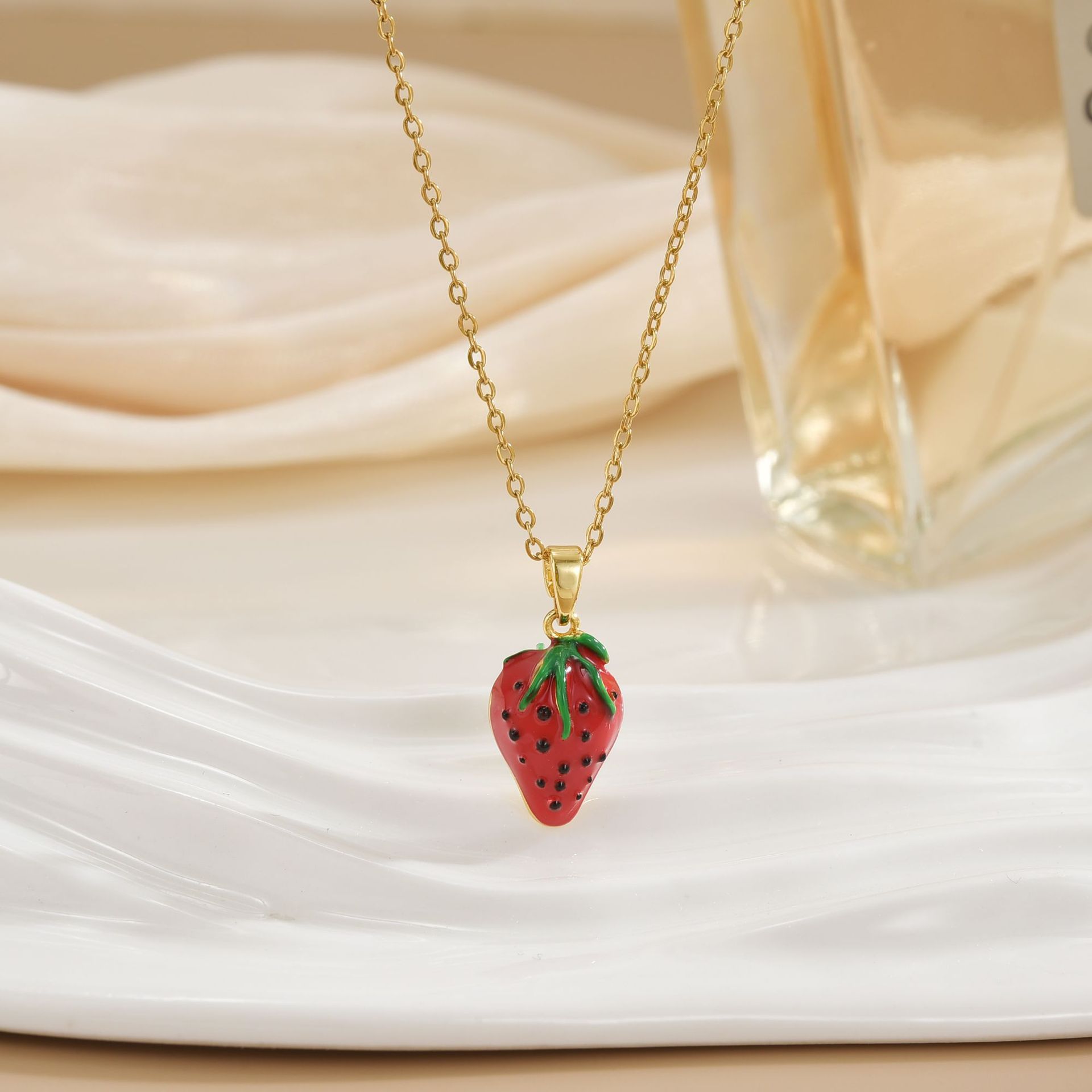 Women's Trendy Strawberry Necklace Cute Fashion Jewelry